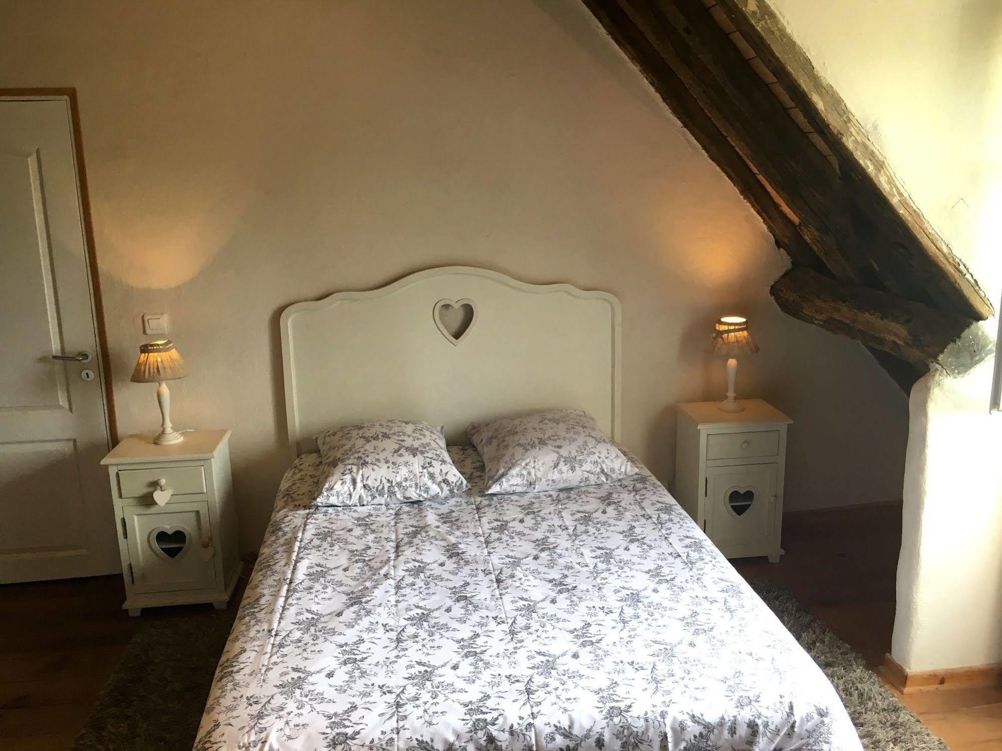 Domaine Du Moulin De Champie - Versailles - Gites & Suites Feucherolles Экстерьер фото
